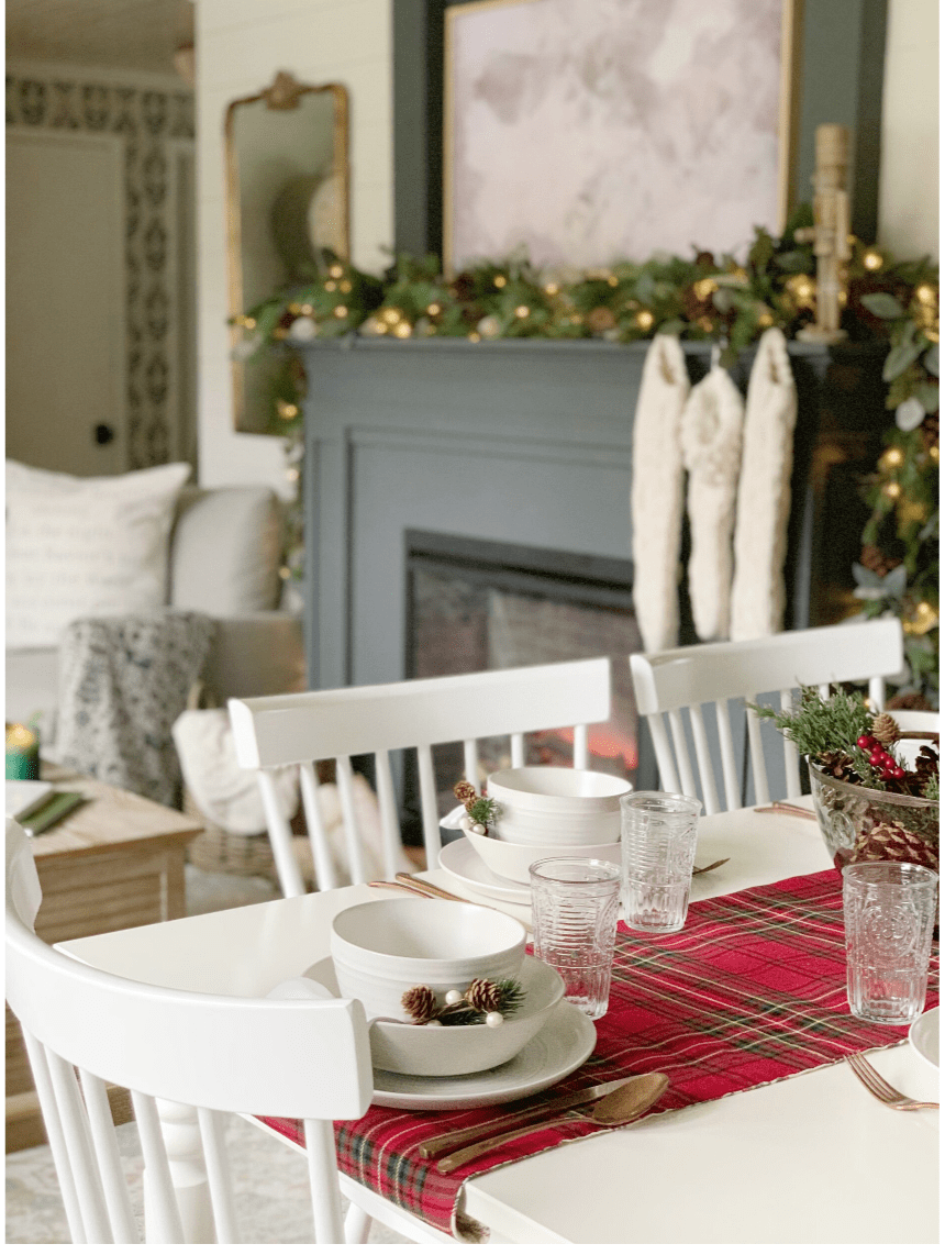 My 5 favorite Table Setting Pieces for Christmas