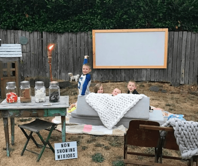 Image for DIY Outdoor Movie Screen